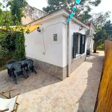 Orange House - Ciraccio Vakantiehuis *